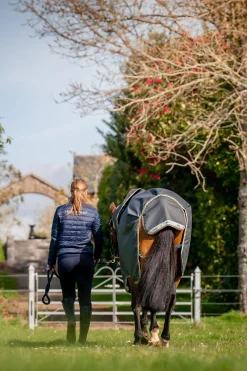 Discount horseware Amigo Bravo 12 Plus utedekken med avtakbar hals, 0g Shadow/Navy&Rose