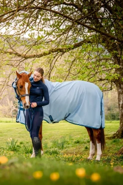 Best horseware Amigo Fluedekken AzureBlue/Navy&ElectricBlue