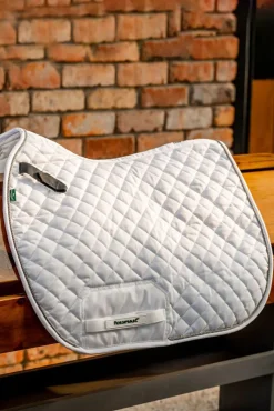 Sale horseware Signature vår dressursalunderlag White