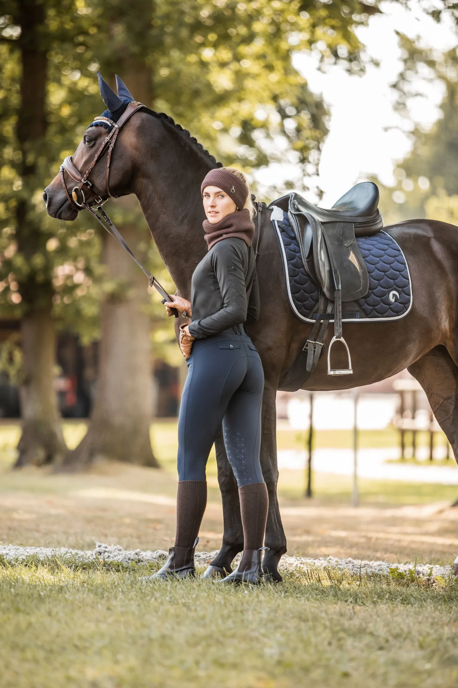 Best horze Arya tubeskjerf ChocolateBrown