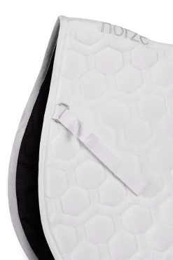 Hot horze Urban Vitality sprangsjabrak til stevne SnowWhite