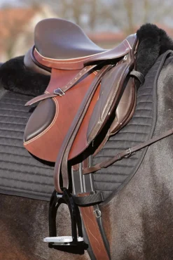 New kavalkade halvpad i ull med lommer Black