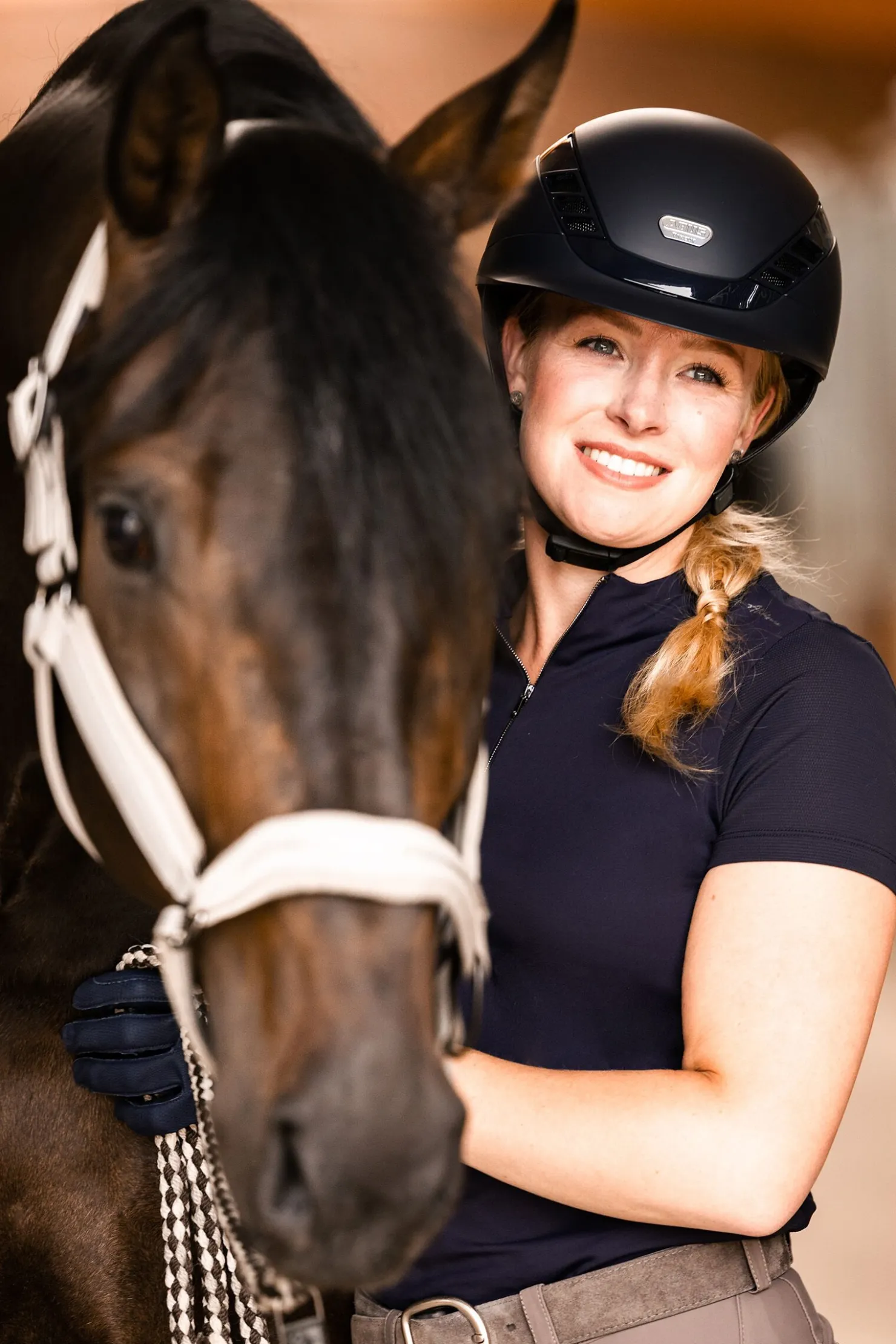 Discount pikeur Abus AirLuxe Pure ridehjelm Black