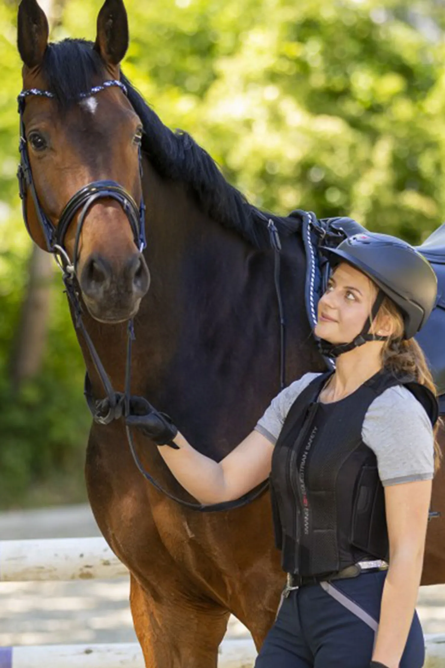 New swing P07 Flexible ryggbeskytter til barn Black